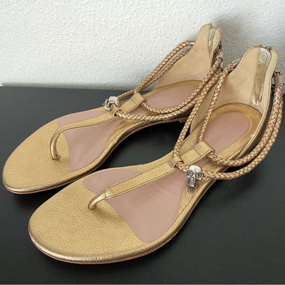 EUC Alexander McQueen Metallic Gold Leather Skull Thong Flat Sandals